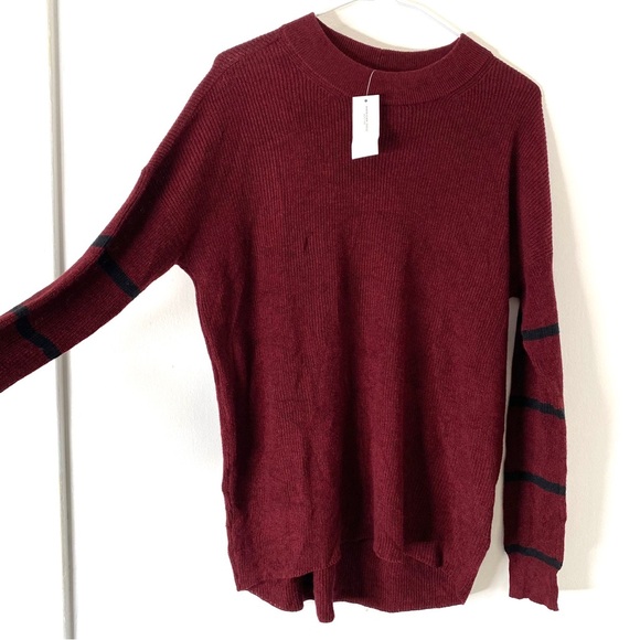 AEO Burgundy Navy Stripe Jegging Fit Knit Sweater NWT - Picture 4 of 8